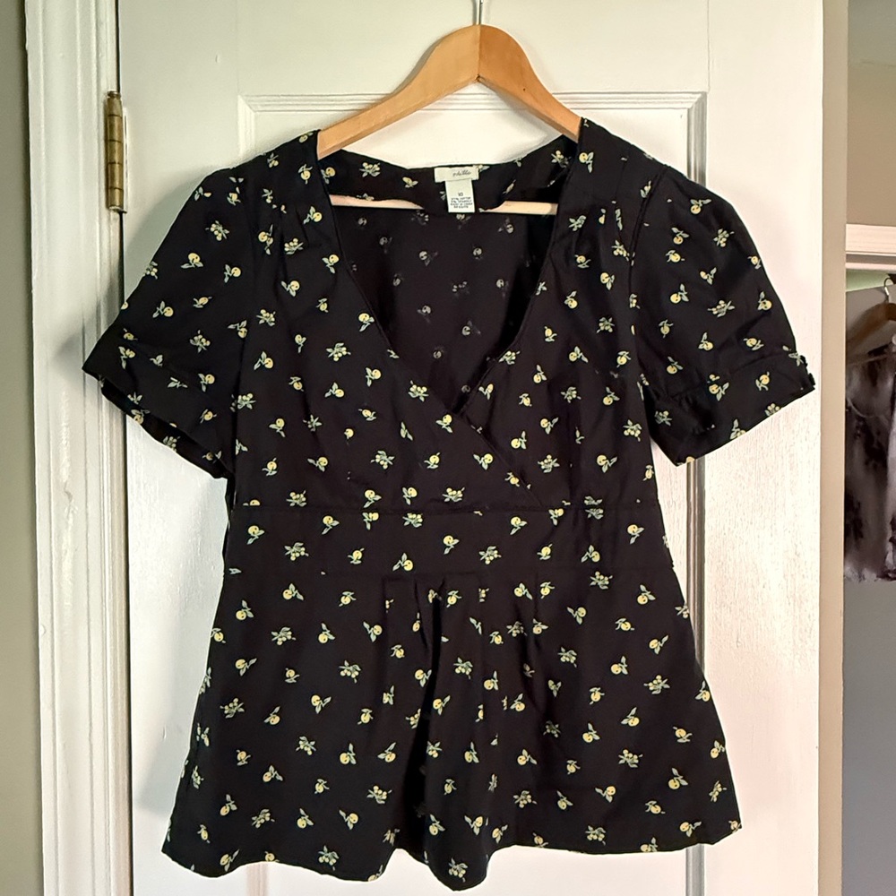 Odille Black with Lemons Flutter Sleeve Blouse